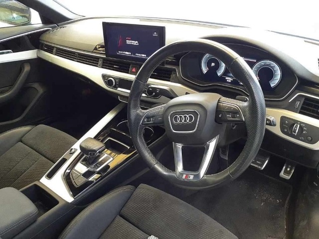 Audi A4 2021 8352751-7