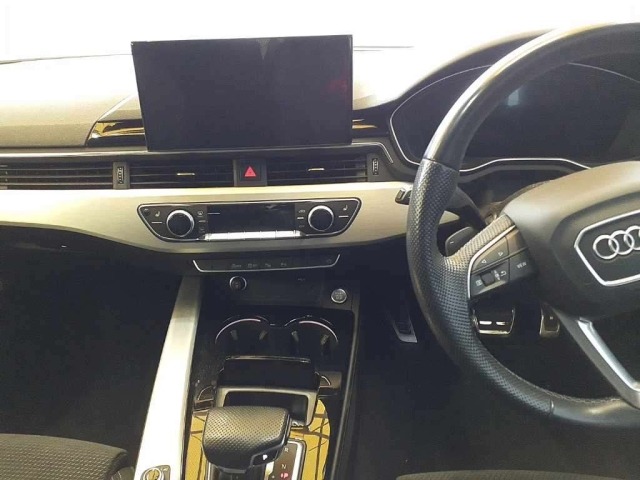 Audi A4 2021 8352751-9