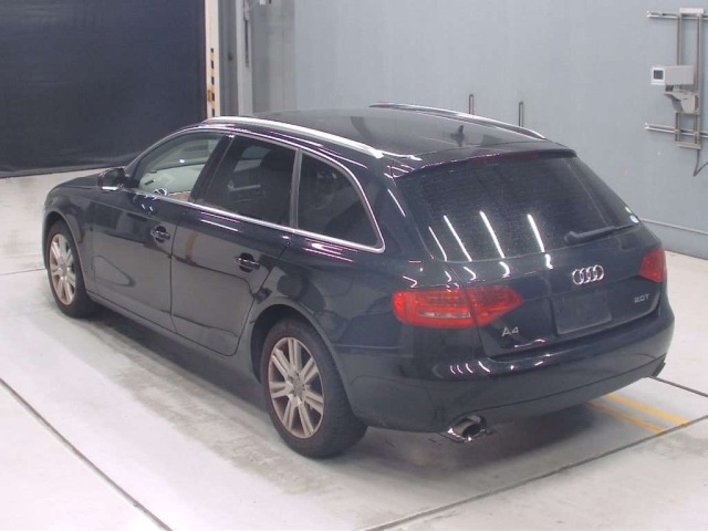 Audi A4 2011 8352762-6