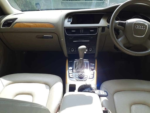 Audi A4 2011 8352762-9