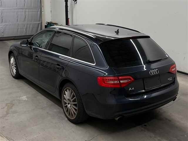 Audi A4 2012 8352766-1