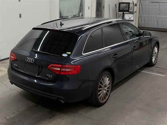 Audi A4 2012 8352766-5
