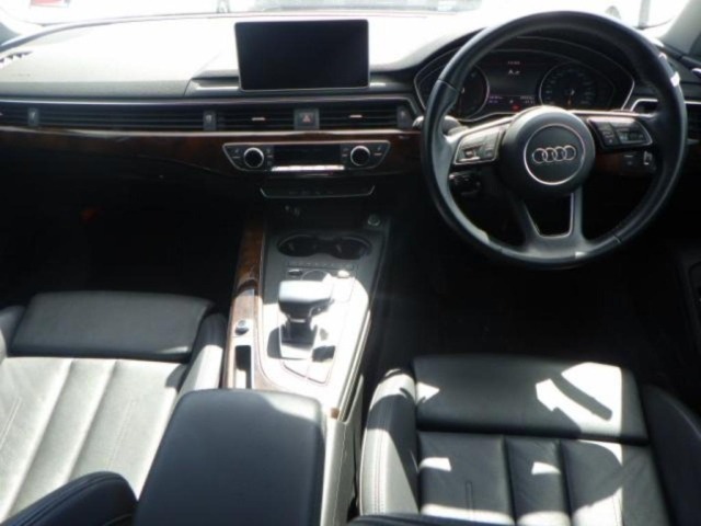 Audi A4 2018 8352801-3