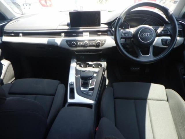 Audi A4 2016 8352837-3