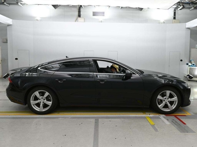 Audi A7 2021 8357724-3