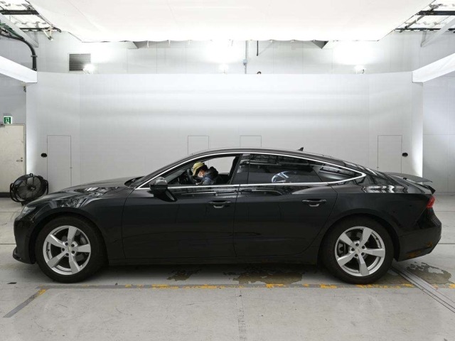 Audi A7 2021 8357724-4