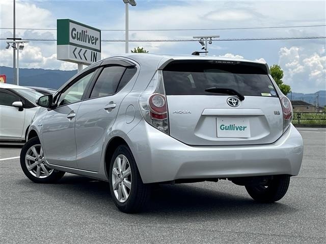 Toyota AQUA 2014 8357812-4