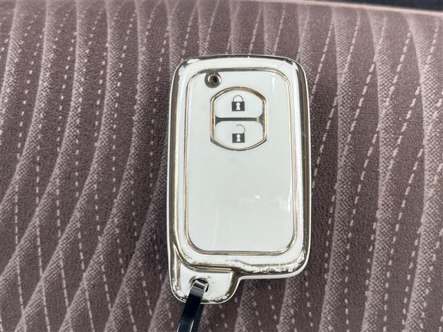 Toyota AQUA 2014 8357812-7