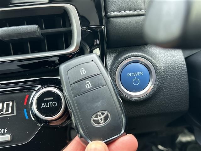 Toyota AQUA 2022 8357830-19