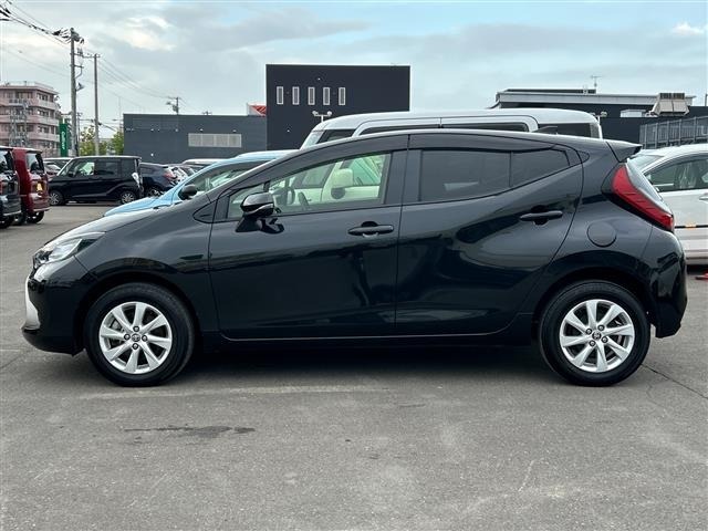 Toyota AQUA 2022 8357830-6