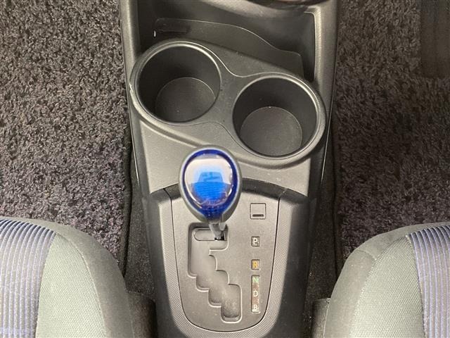 Toyota AQUA 2015 8357853-11