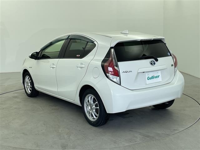 Toyota AQUA 2015 8357853-13