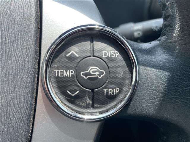 Toyota AQUA 2013 8357854-9