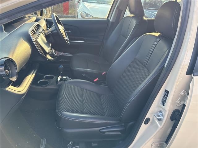 Toyota AQUA 2017 8357855-10