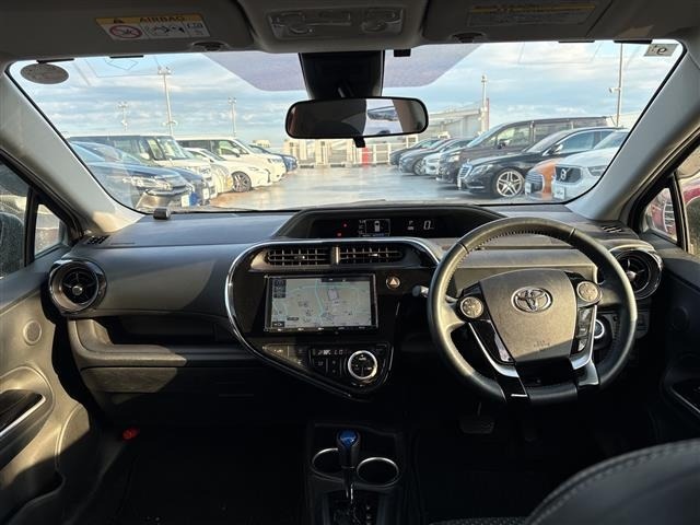 Toyota AQUA 2017 8357855-15