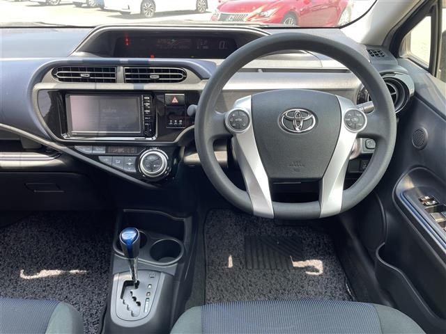 Toyota AQUA 2015 8357856-3