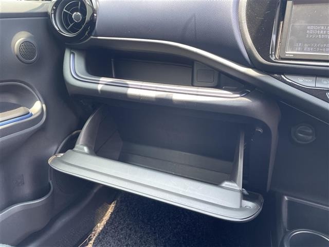 Toyota AQUA 2015 8357856-7