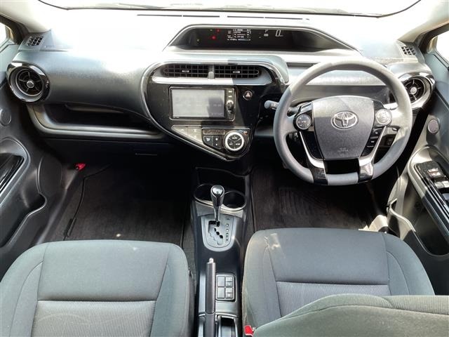 Toyota AQUA 2018 8357857-14
