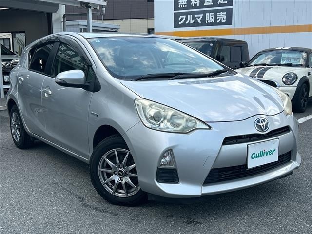 Toyota AQUA 2012 8357865-0