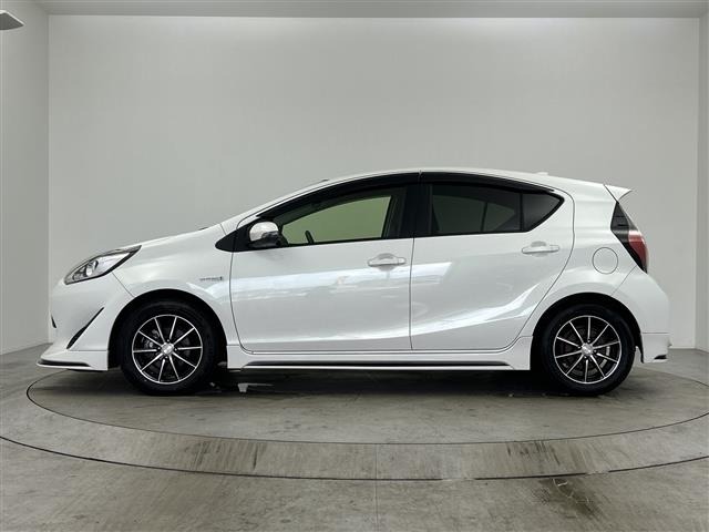 Toyota AQUA 2017 8357866-11