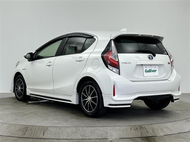 Toyota AQUA 2017 8357866-13