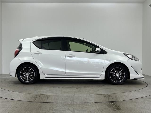 Toyota AQUA 2017 8357866-22
