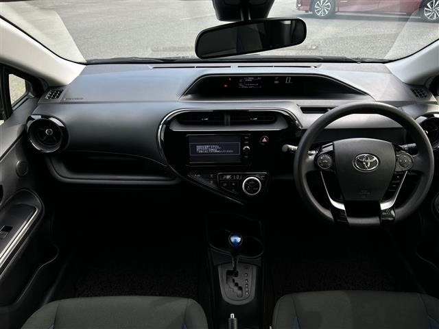 Toyota AQUA 2017 8357868-14
