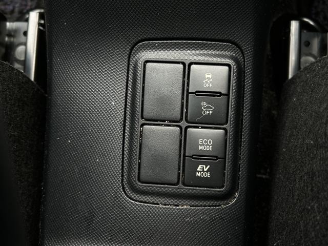 Toyota AQUA 2017 8357868-8