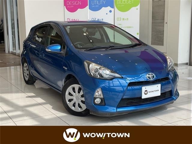 Toyota AQUA 2013 8357869-0