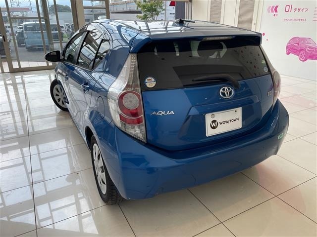 Toyota AQUA 2013 8357869-13