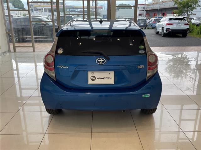 Toyota AQUA 2013 8357869-4