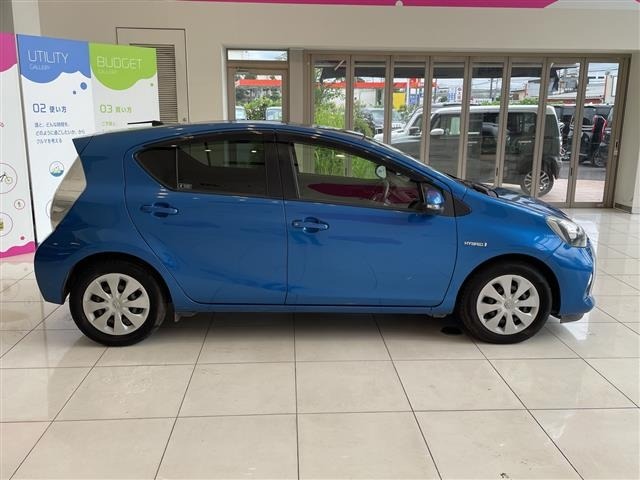 Toyota AQUA 2013 8357869-6