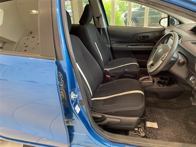 Toyota AQUA 2013 8357869-7