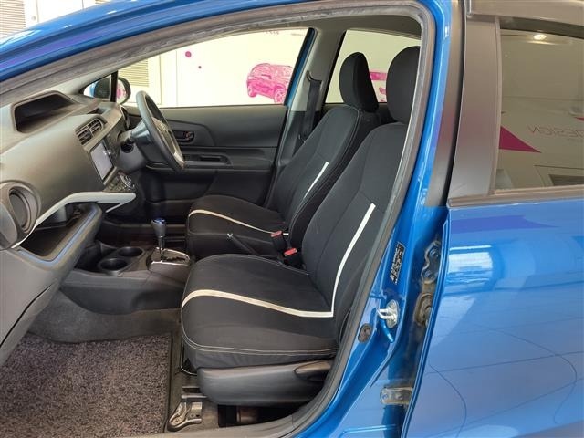 Toyota AQUA 2013 8357869-8