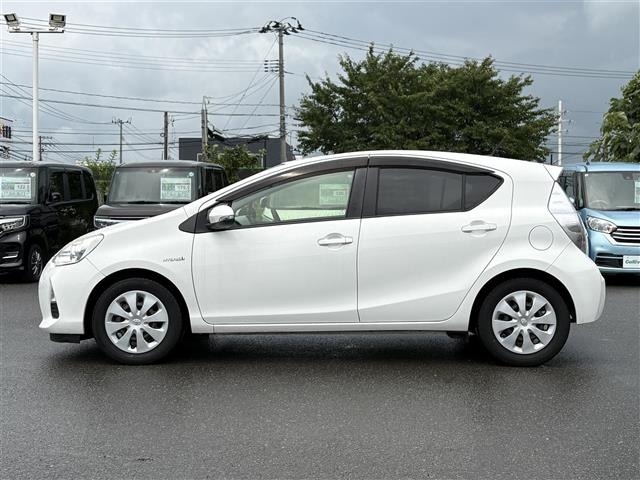 Toyota AQUA 2013 8357870-12