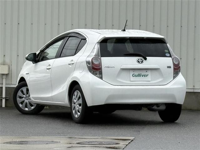 Toyota AQUA 2013 8357870-13
