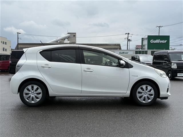 Toyota AQUA 2013 8357870-20
