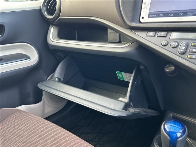 Toyota AQUA 2013 8357872-11
