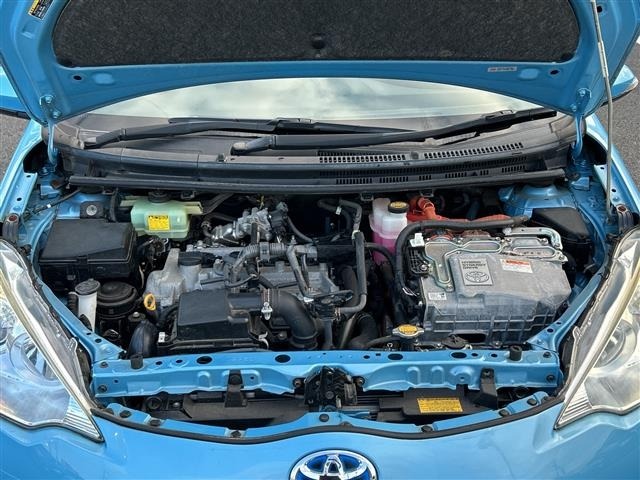 Toyota AQUA 2013 8357872-14
