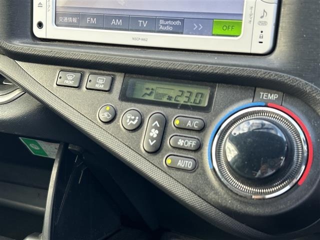 Toyota AQUA 2013 8357872-8
