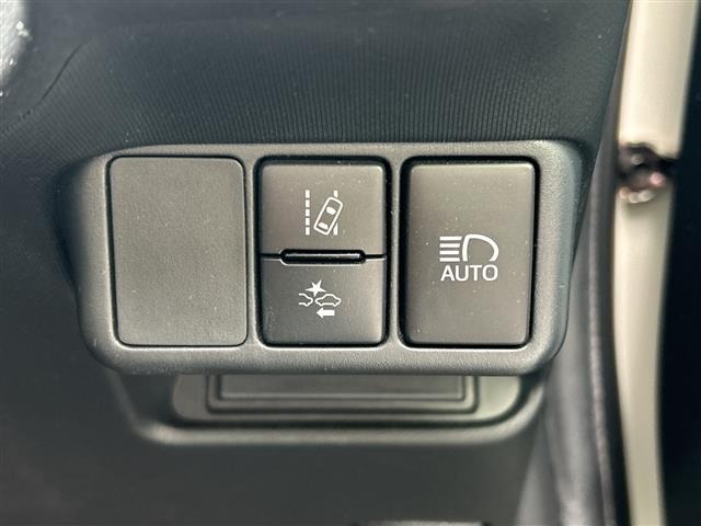 Toyota AQUA 2017 8357873-10