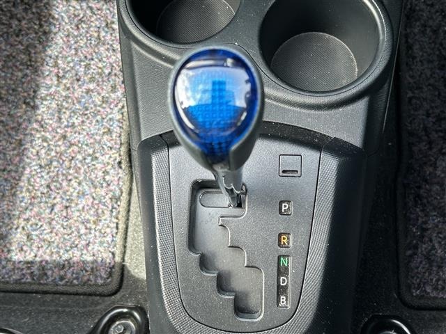 Toyota AQUA 2017 8357873-9