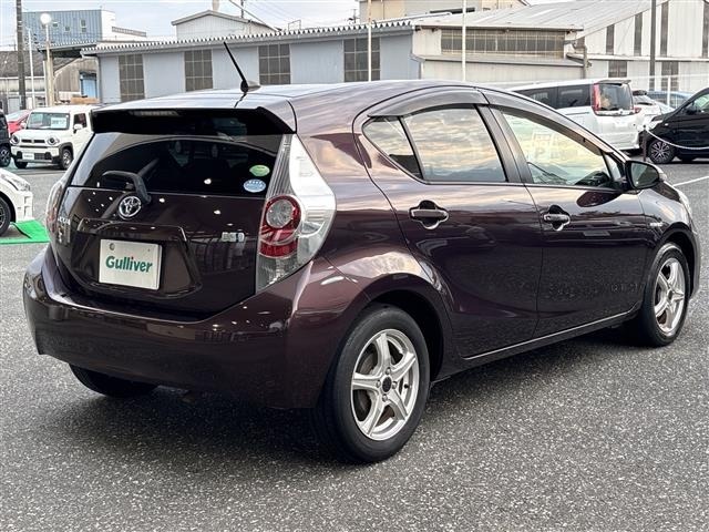 Toyota AQUA 2014 8357876-1