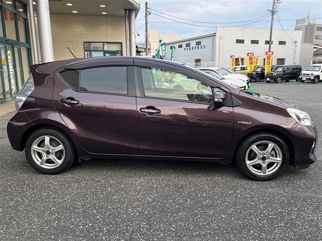 Toyota AQUA 2014 8357876-3