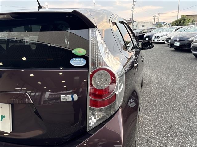 Toyota AQUA 2014 8357876-7