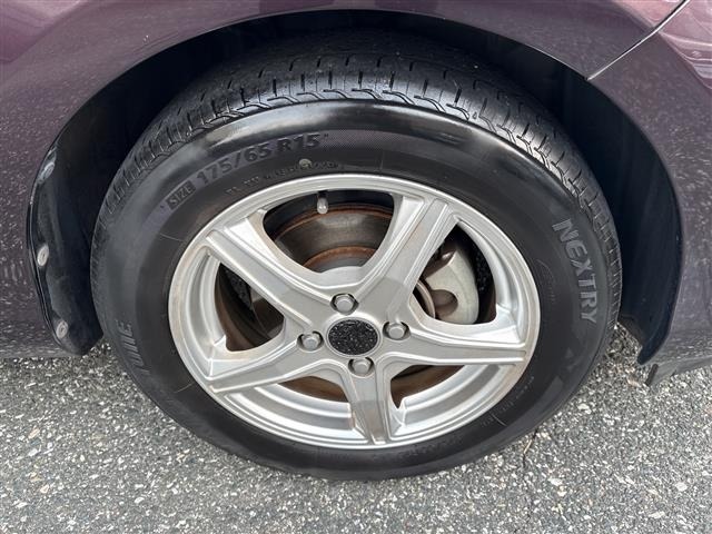 Toyota AQUA 2014 8357876-9