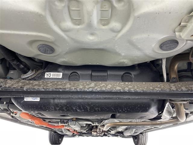 Toyota AQUA 2012 8357877-13