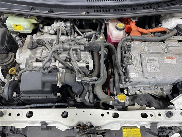 Toyota AQUA 2012 8357877-14