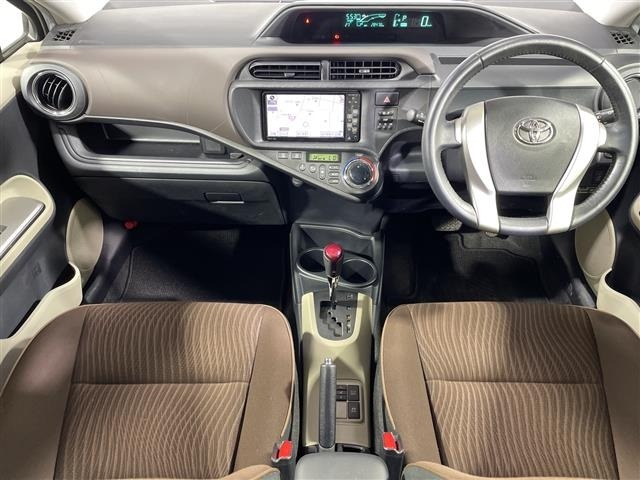 Toyota AQUA 2012 8357877-15