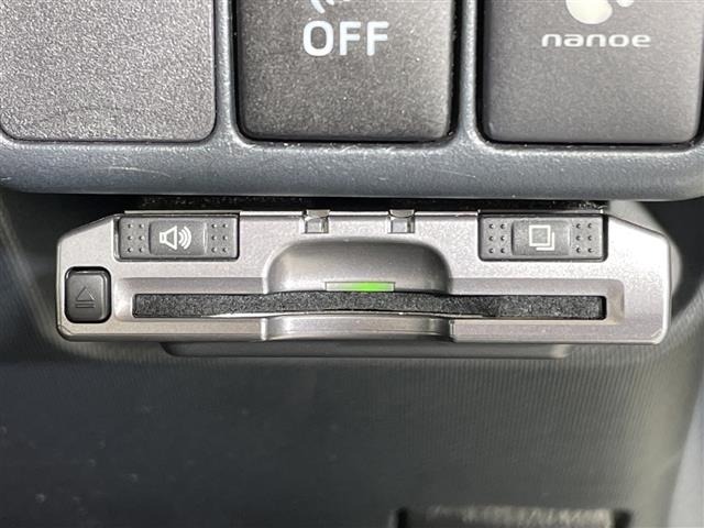 Toyota AQUA 2012 8357877-18